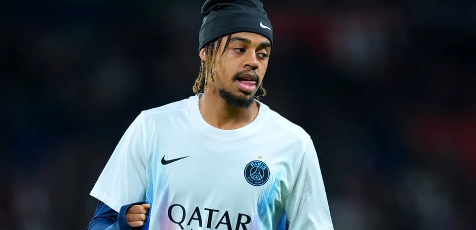 Игрок PSG в тренировочной форме перед матчем