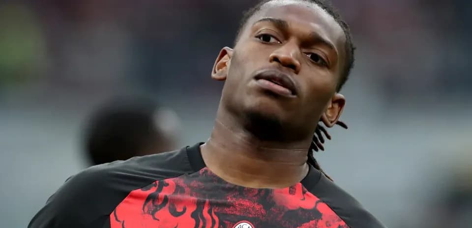 Игрок AC Milan на разминке перед матчем