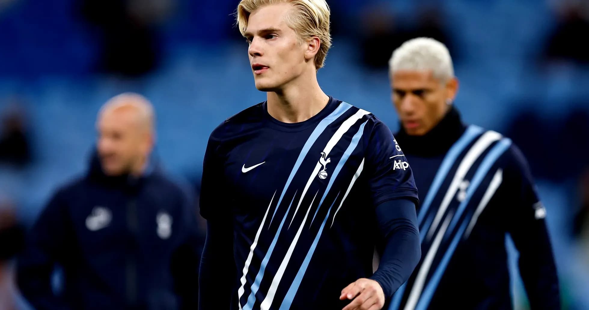 Игроки Tottenham Hotspur на разминке перед матчем