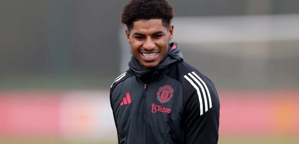 Игрок Manchester United на тренировочной площадке