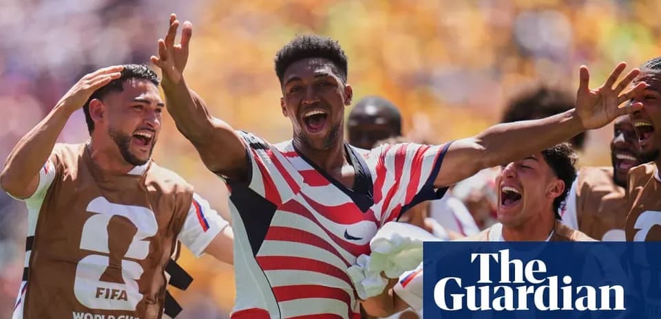 Игроки сборной США празднуют гол на чемпионате мира