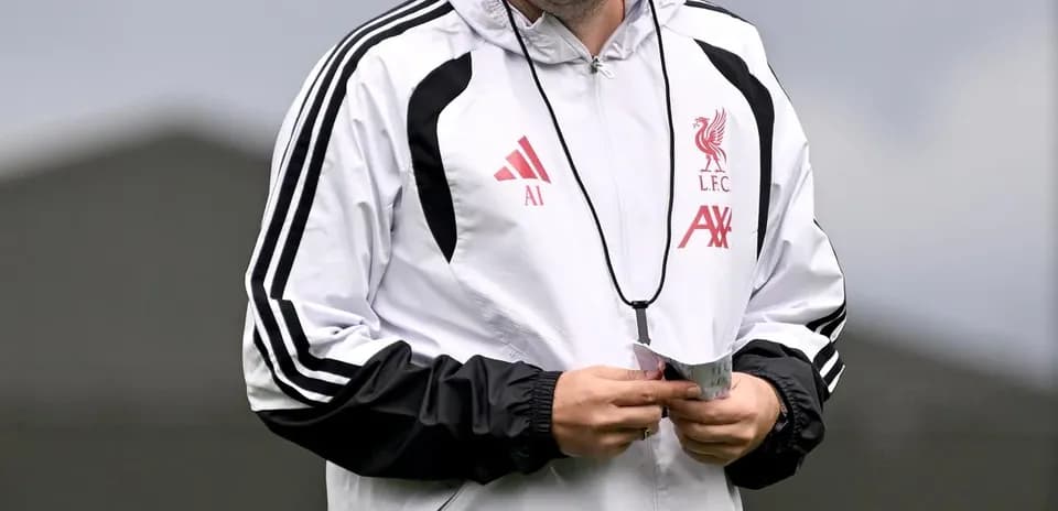 Тренер Liverpool на тренировочном поле
