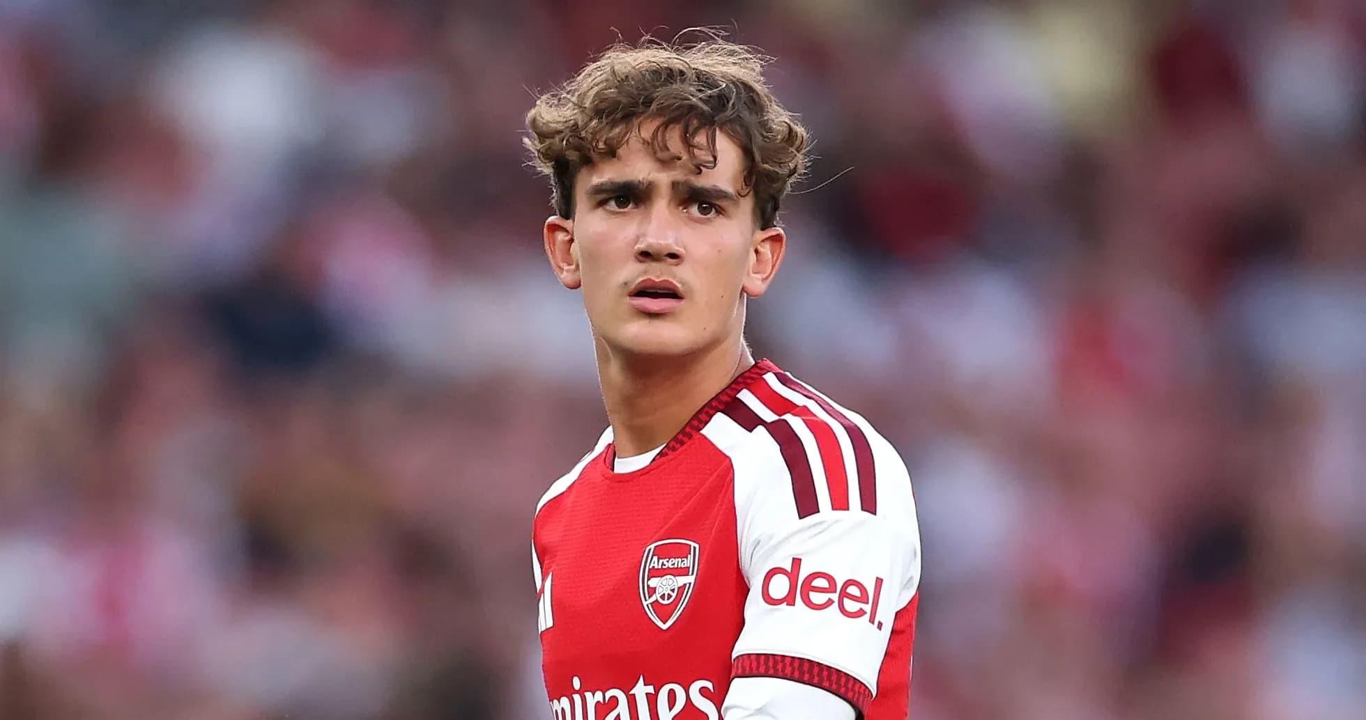 Игрок Арсенала на поле во время матча