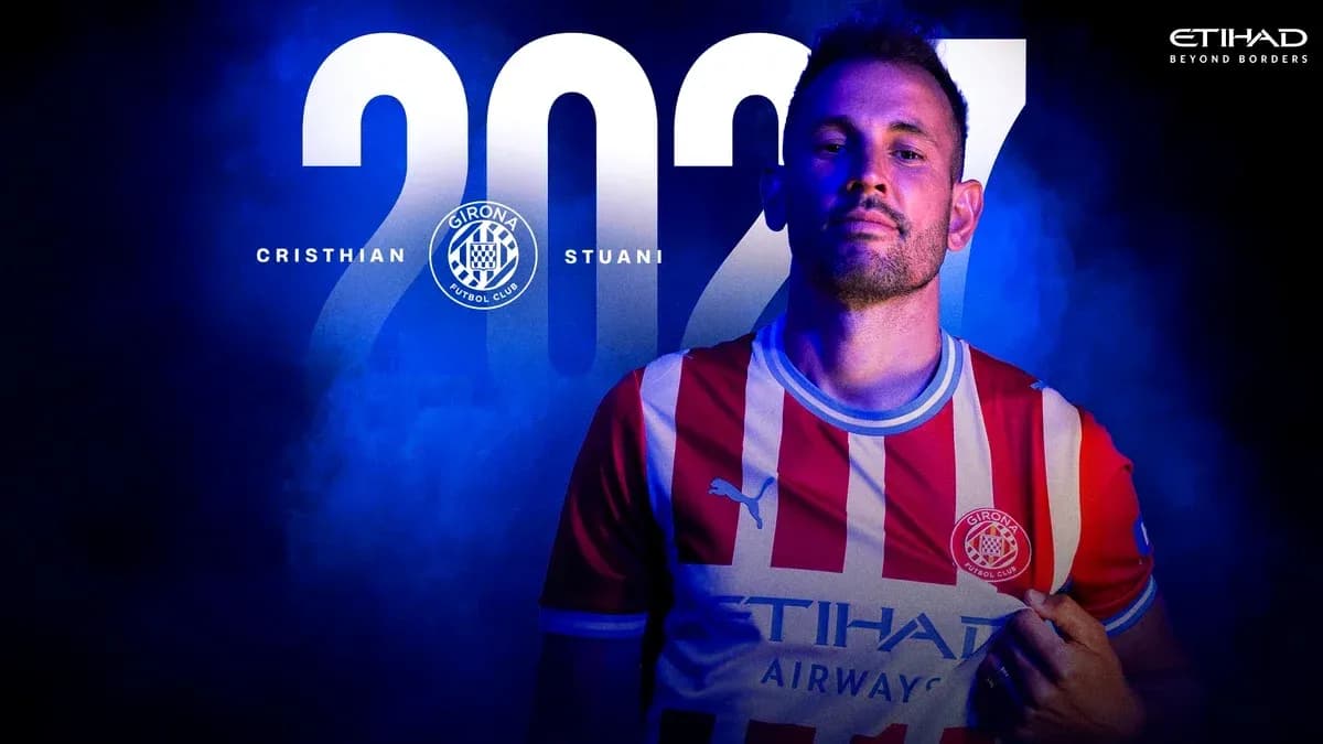 Игрок Girona FC Криштиан Стуани в форме клуба