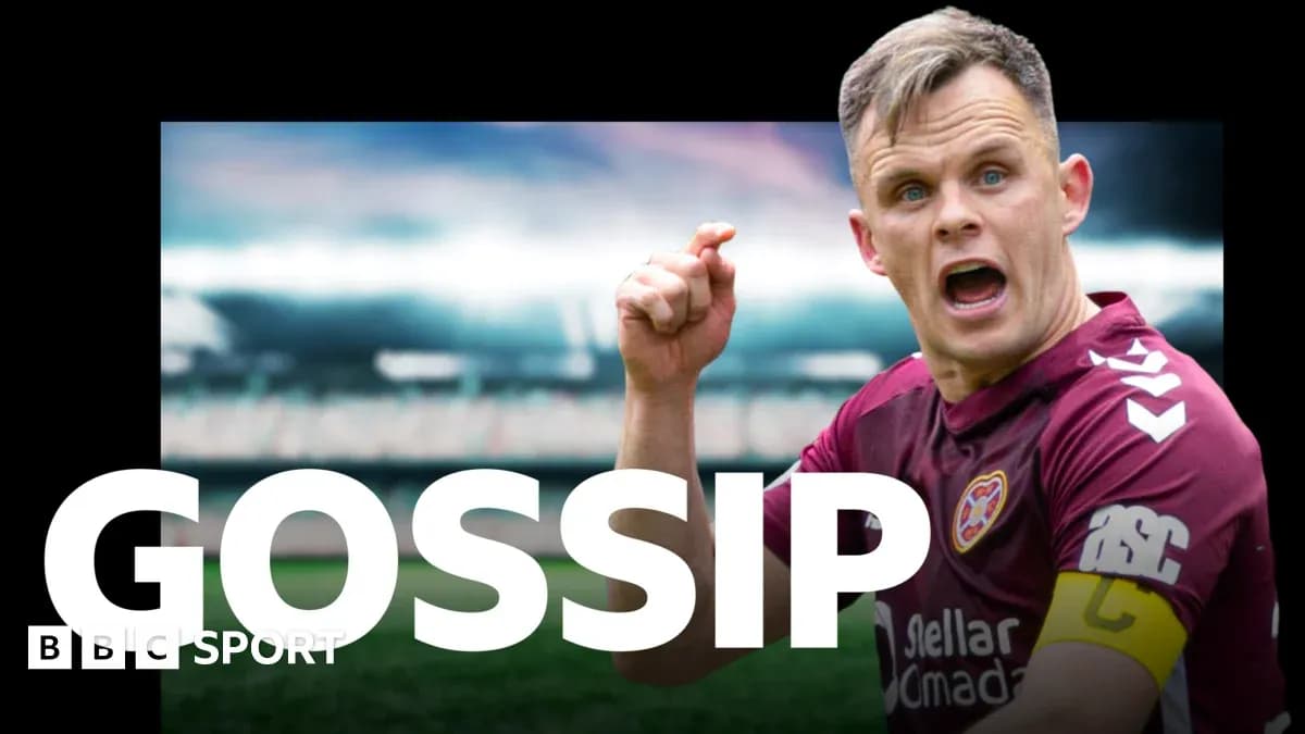 Игрок команды Hearts обсуждает ситуацию на поле