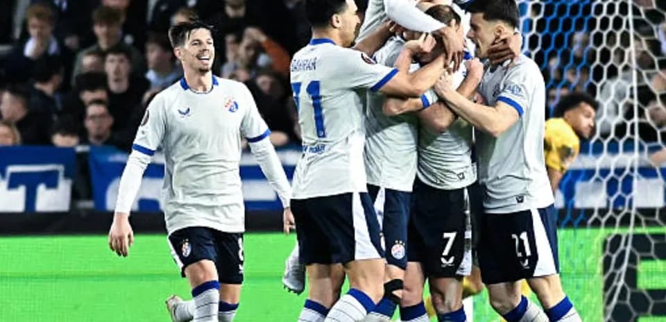 Игроки Динамо Загреб отмечают гол