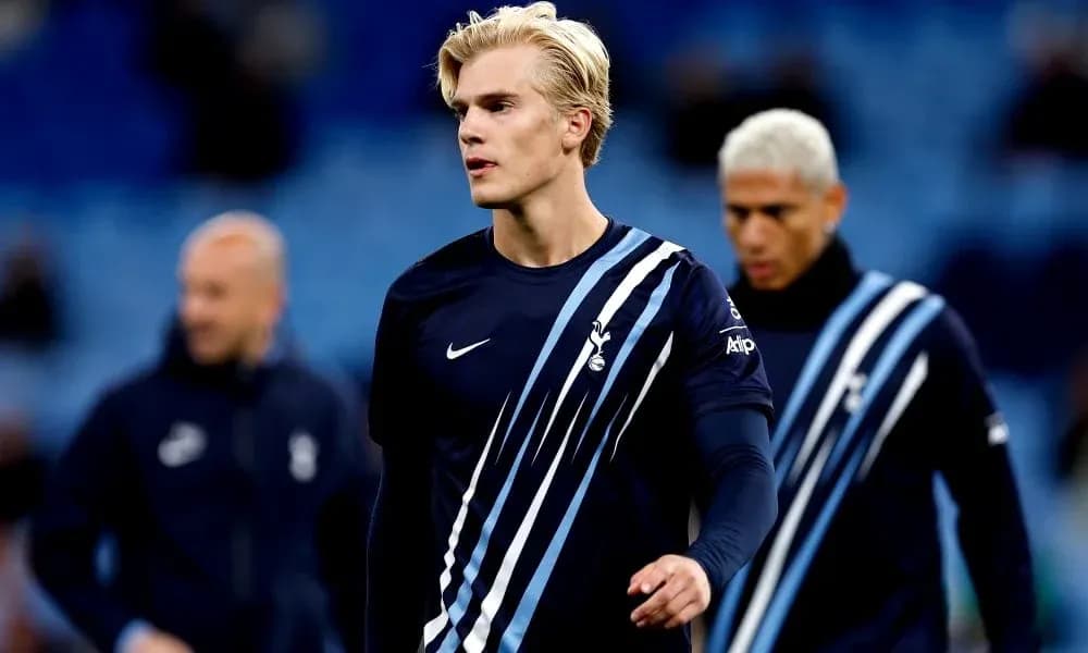 Игроки Tottenham Hotspur на разминке перед матчем