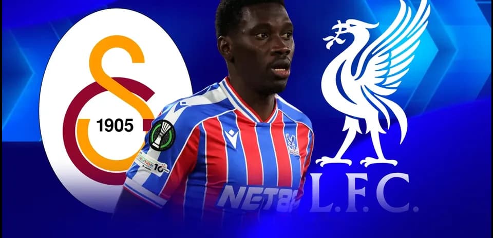 Игрок в форме Crystal Palace на фоне логотипов клубов