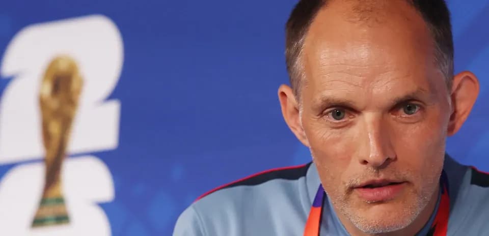 Тренер на пресс-конференции перед чемпионатом мира FIFA