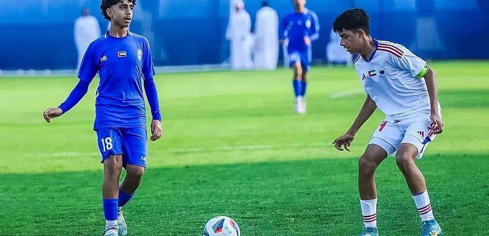 Игроки Al Nasr U23 и Ajman U23 на поле