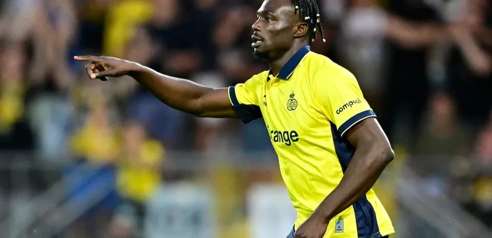 Игрок Union Saint-Gilloise празднует гол