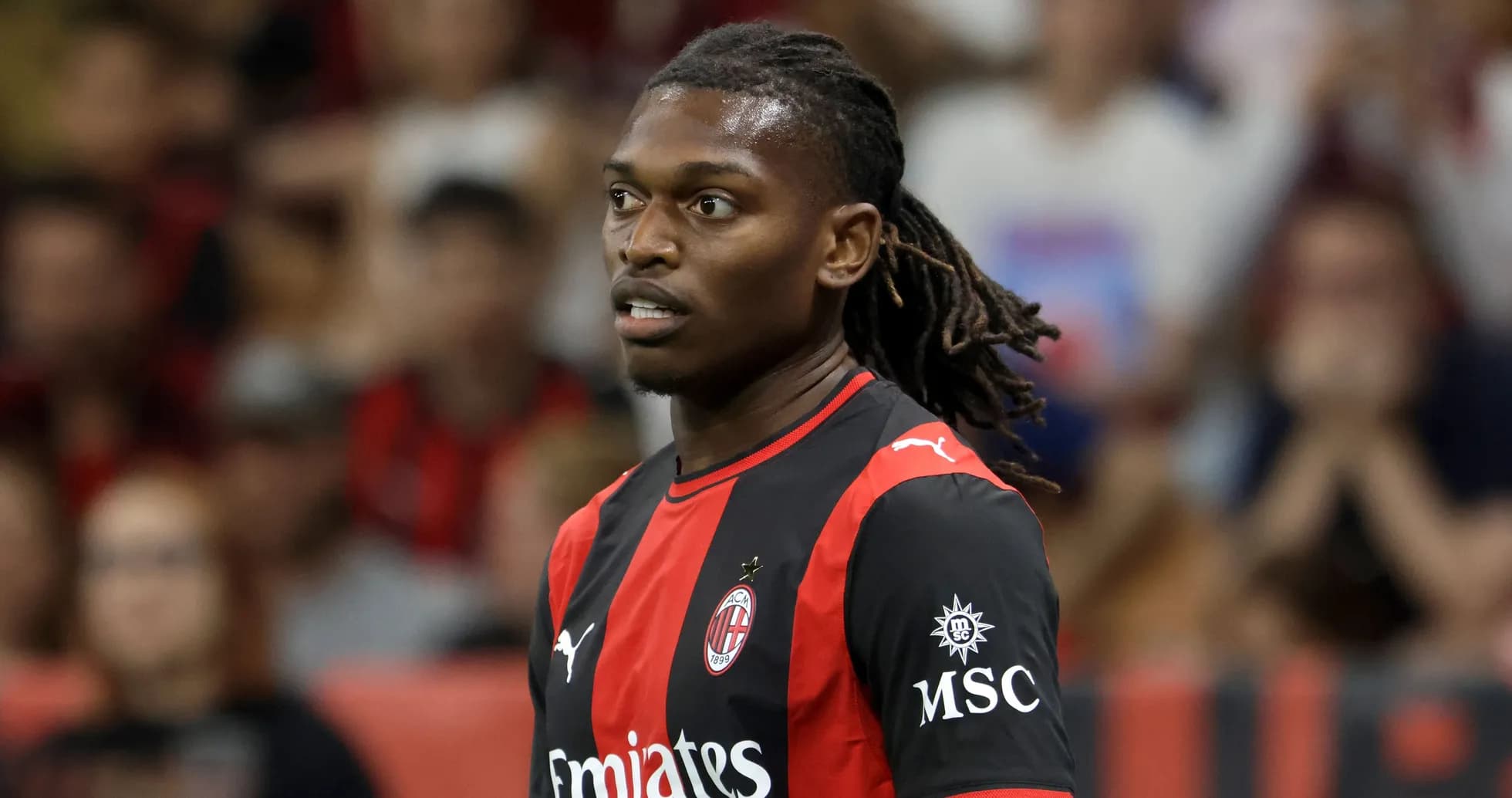 Игрок AC Milan на поле во время матча