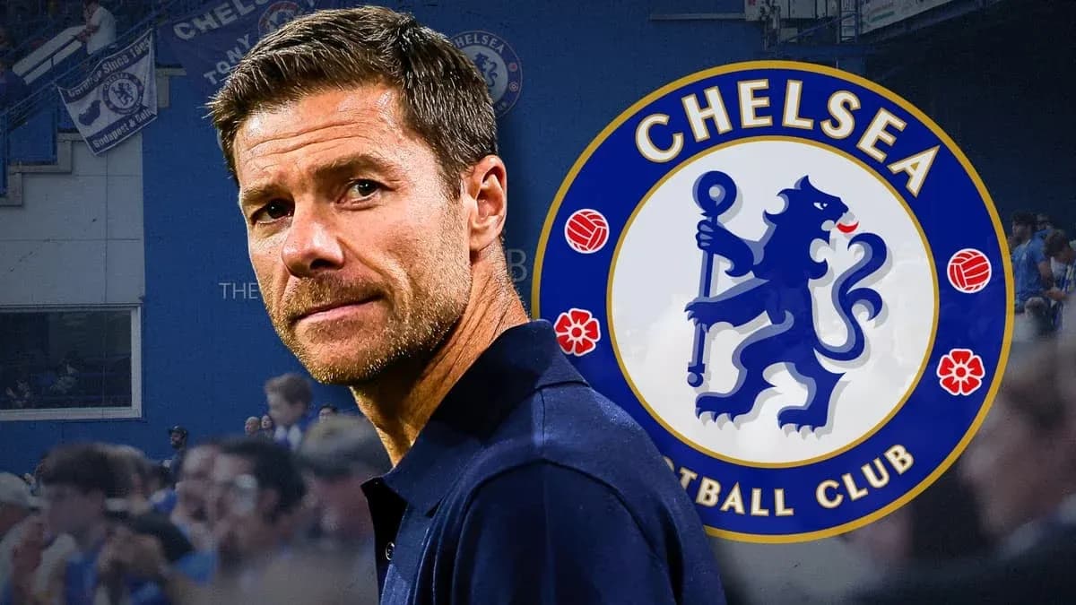 Человек на фоне логотипа Chelsea FC Человек на фоне логотипа Chelsea FC
